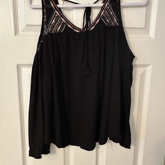 Top - Picture 2 of 3